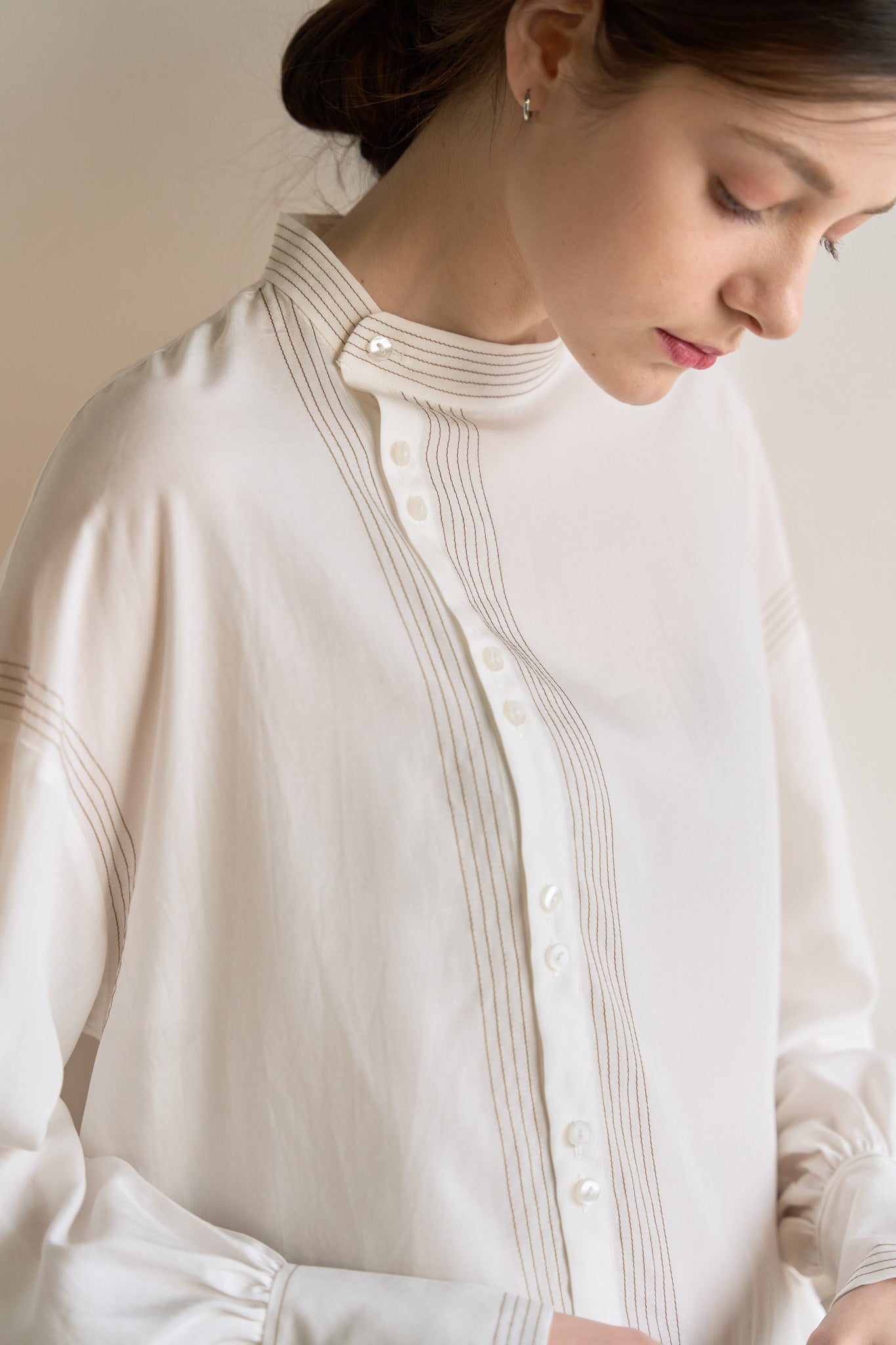 asymmetry stitch blouse – Eaphi