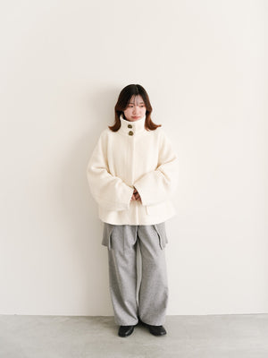 スタッフの顔写真