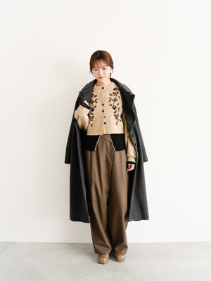 スタッフの顔写真