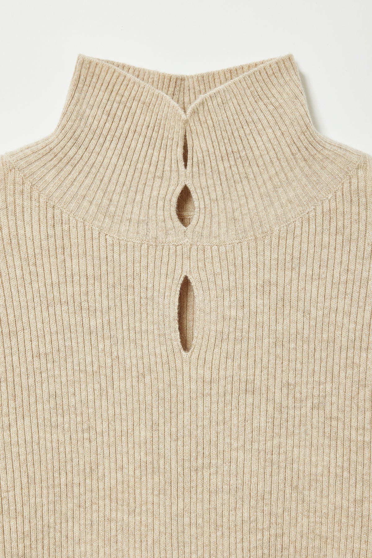color_beige