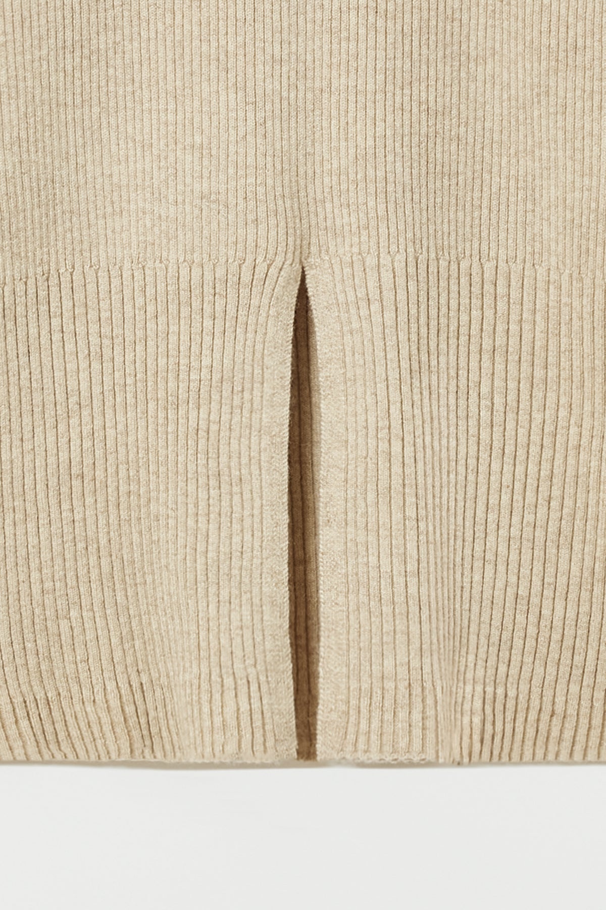 color_beige