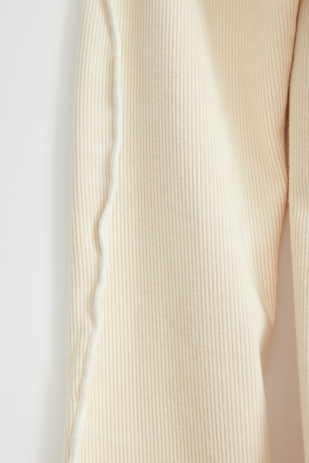 color_ivory