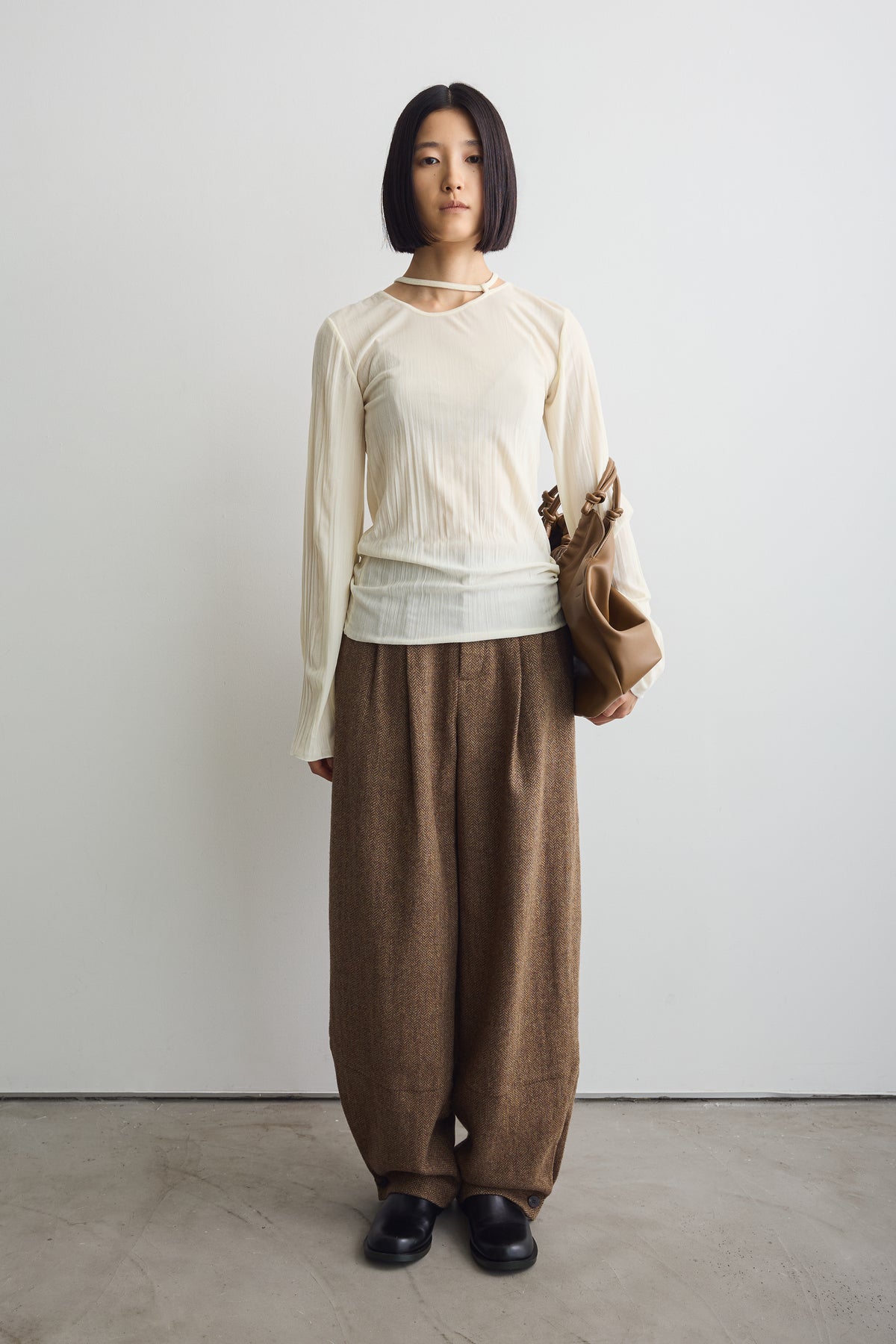 color_ivory