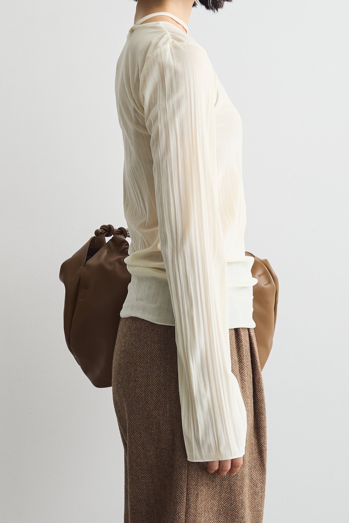 color_ivory