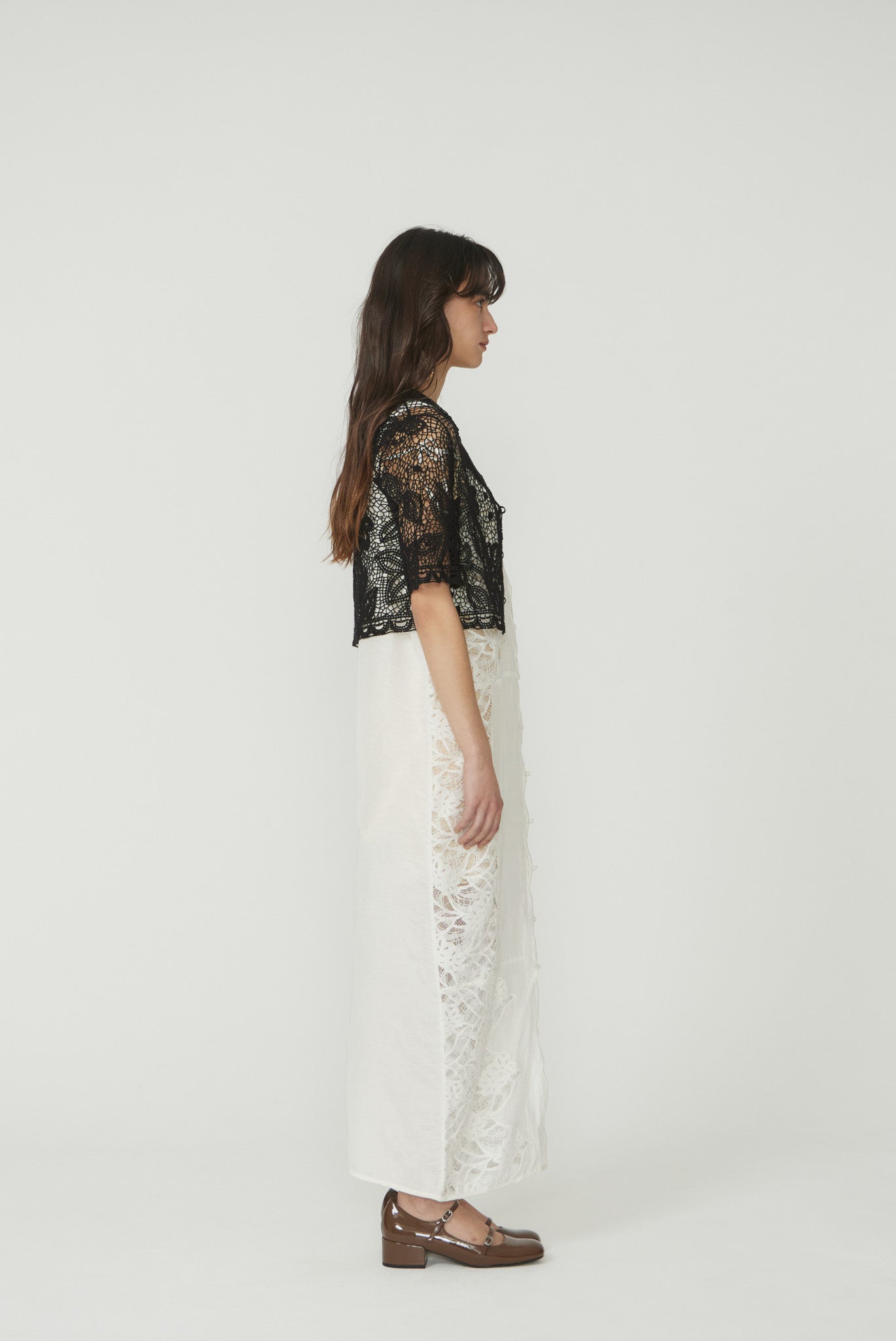 HALF SLEEVE EMBROIDERY LACE BLOUSE【STORE限定】