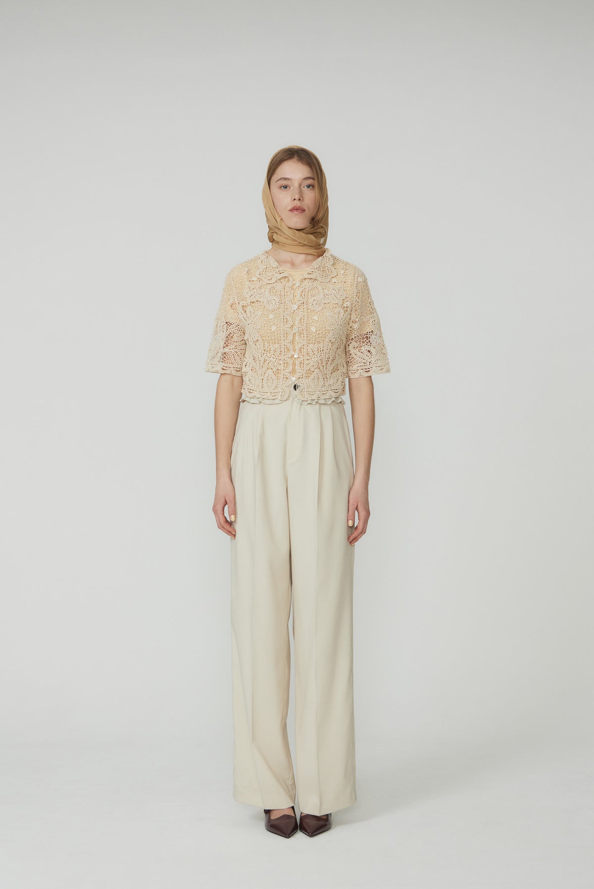 HALF SLEEVE EMBROIDERY LACE BLOUSE【STORE限定】