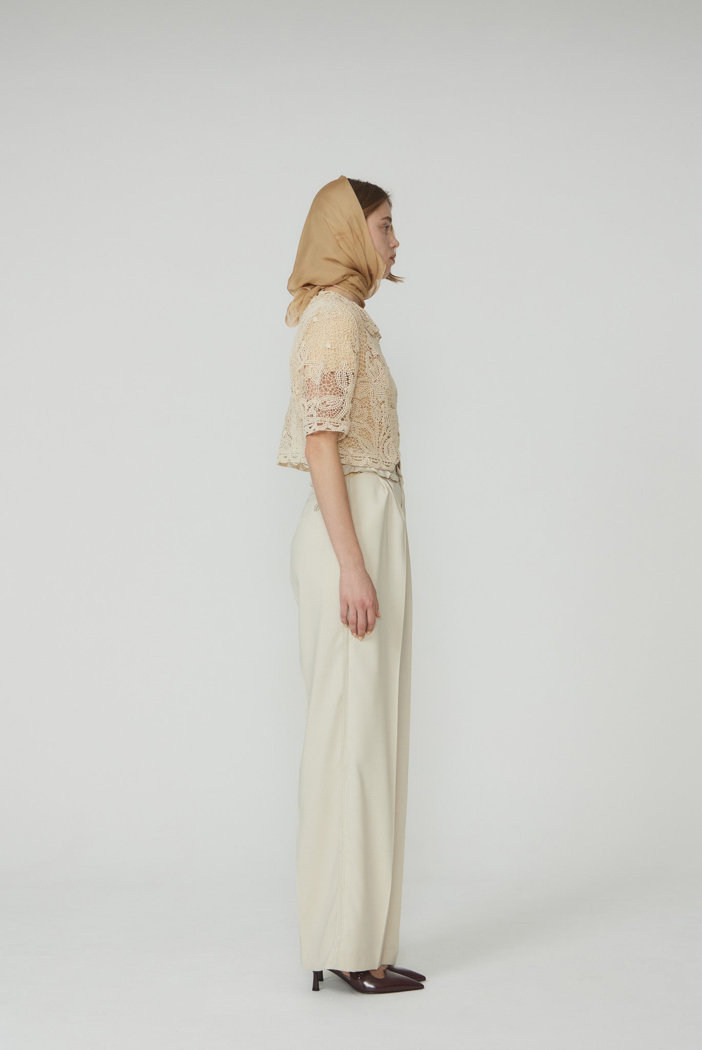 HALF SLEEVE EMBROIDERY LACE BLOUSE【STORE限定】
