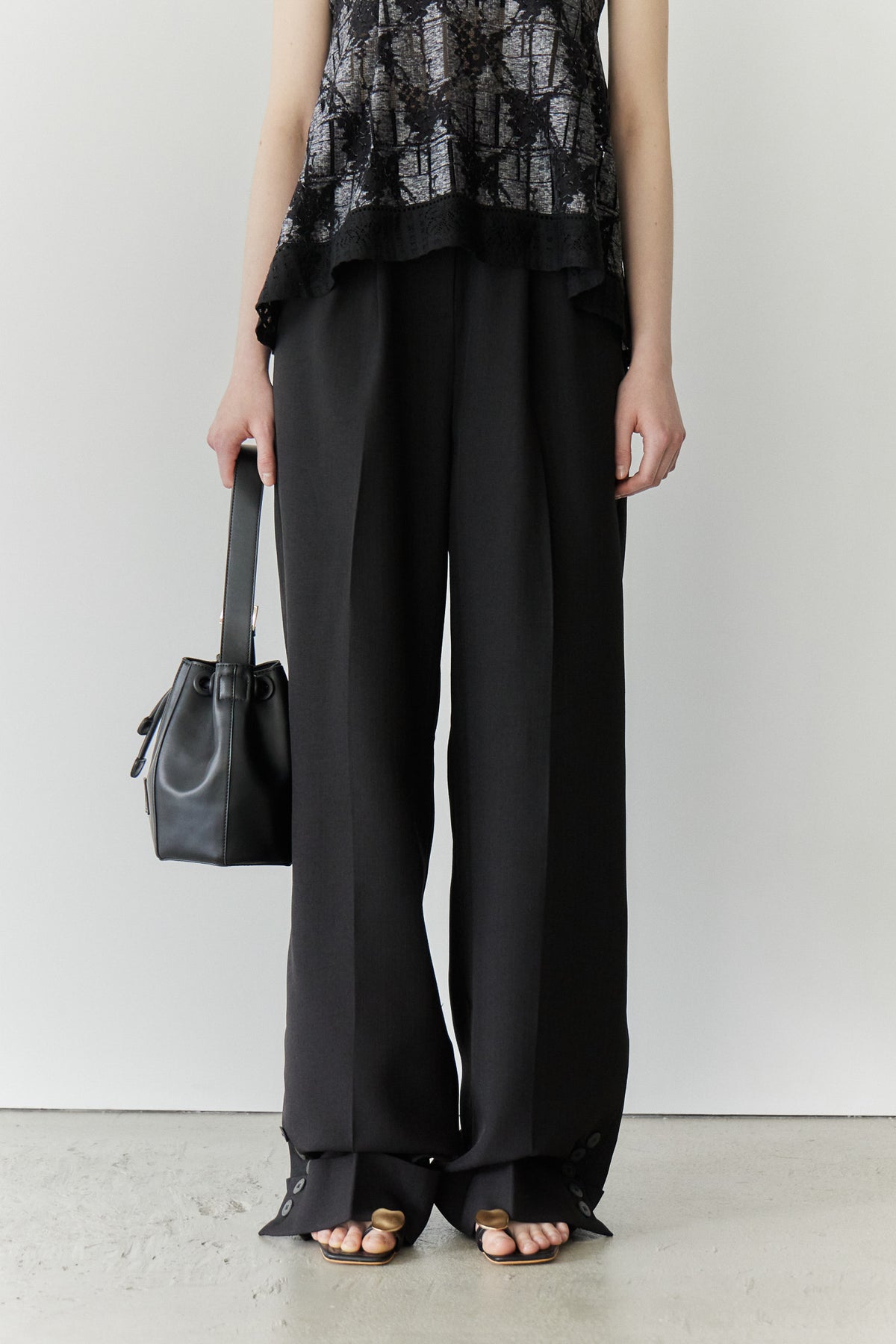 COCOON ONE SHOULDER BAG