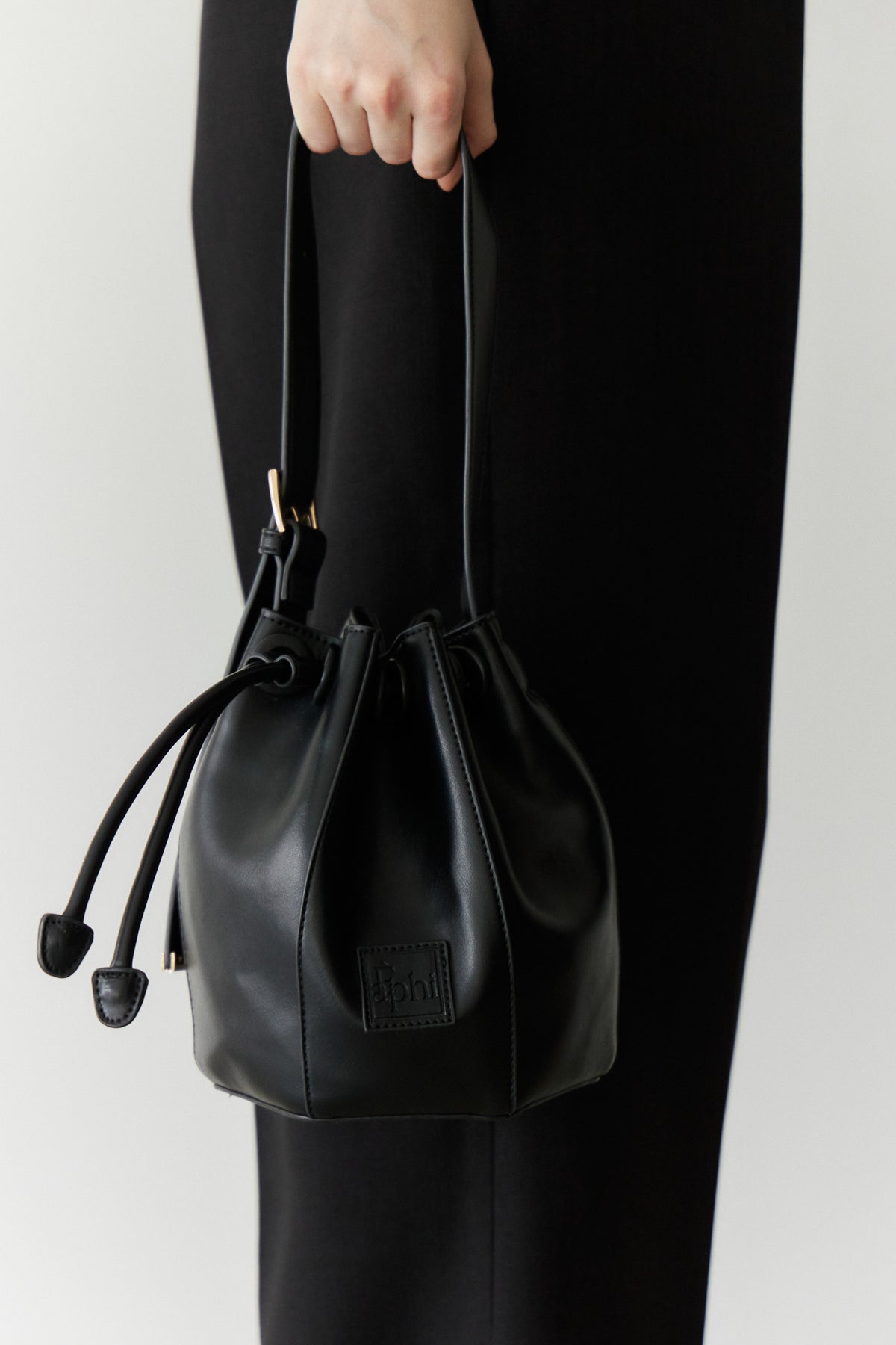 COCOON ONE SHOULDER BAG