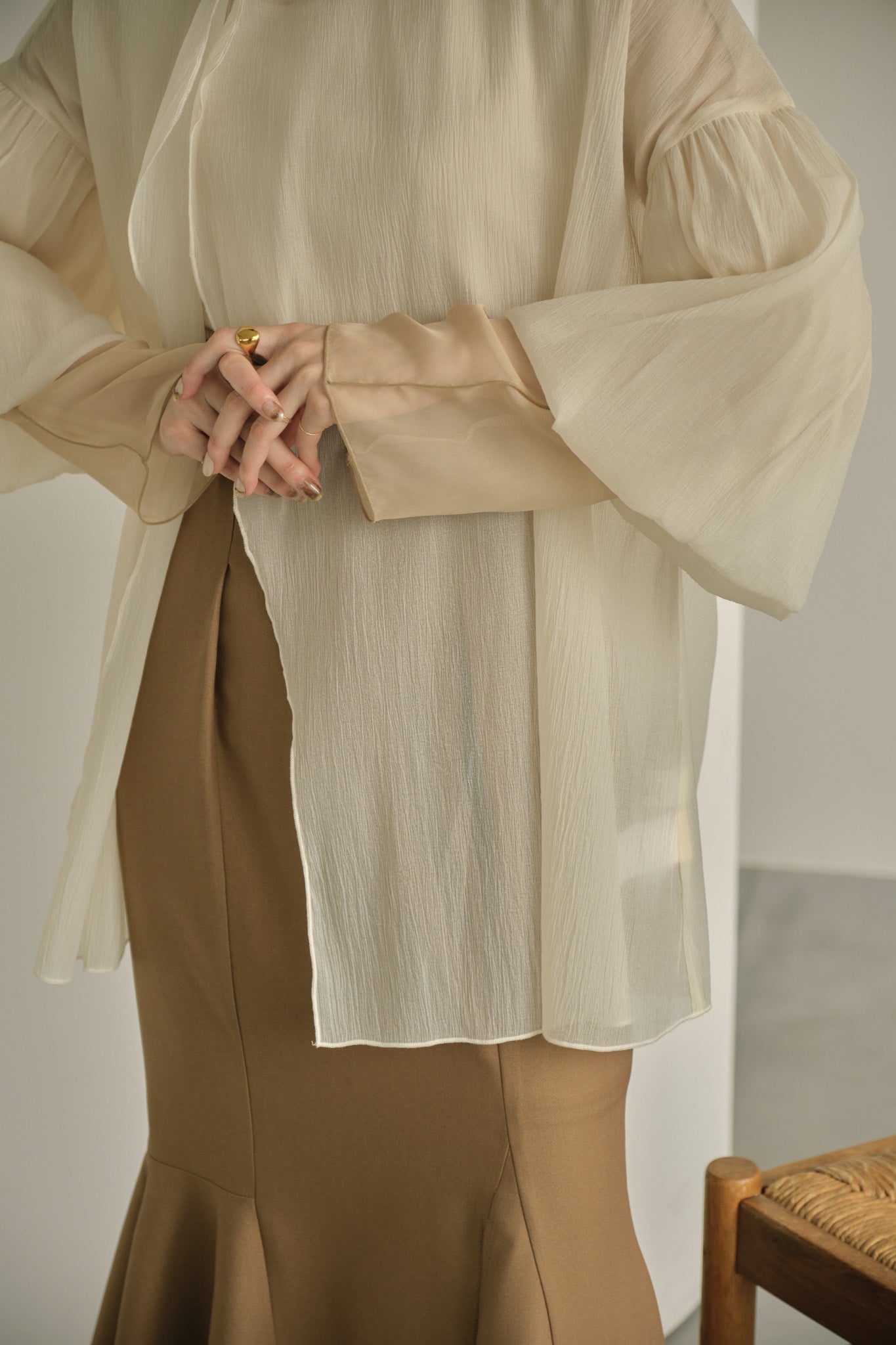 eaphi volume sleeve sheer blouse - 通販 - hydro-mineral.net