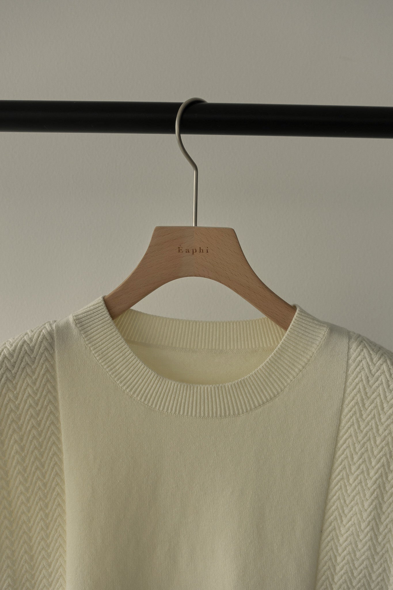 Eaphi french sleeve knit off white