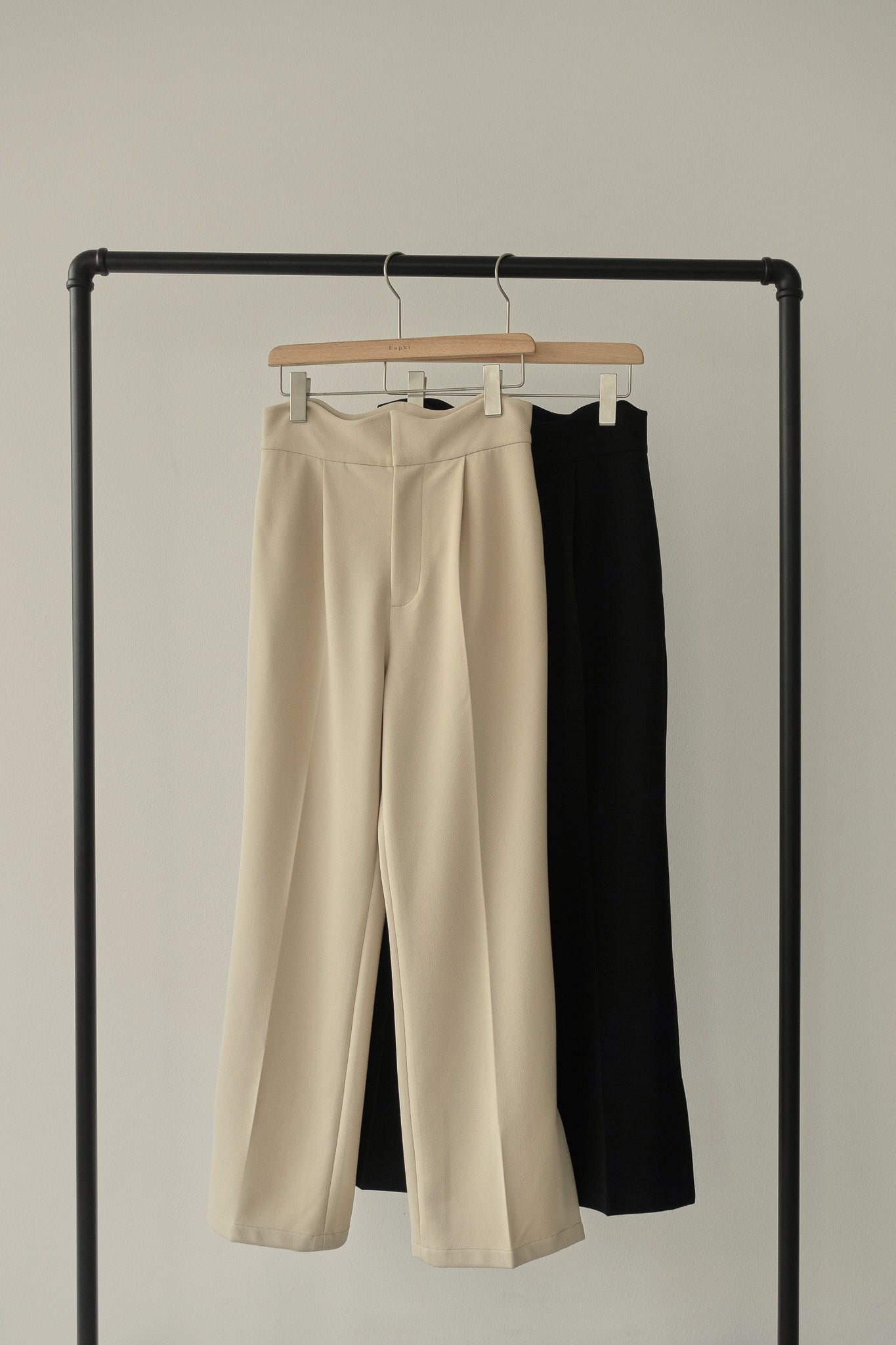 限定Ｗ特典付属 Eaphi waist button tuck pants - 通販