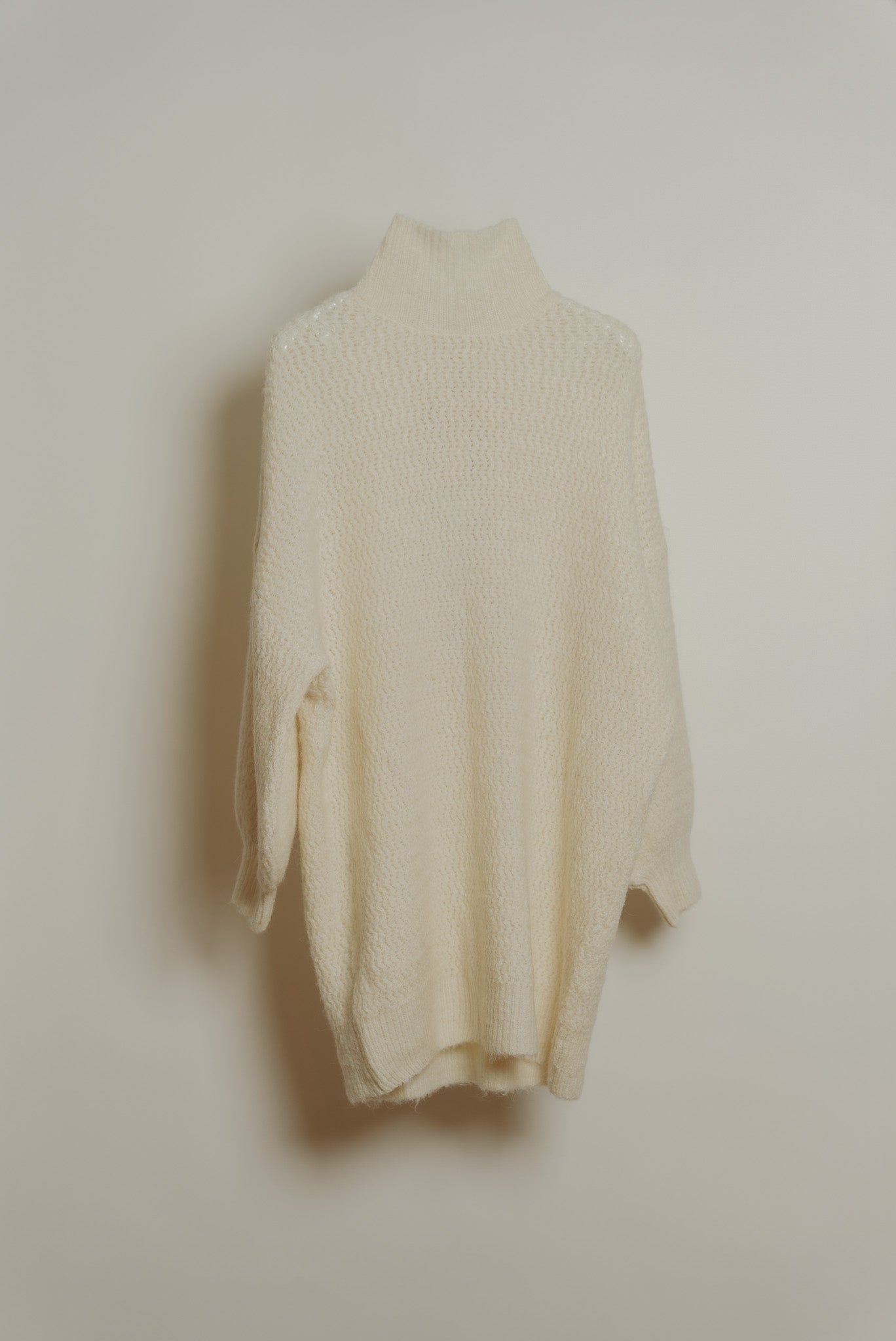 back hollow ribbon knit