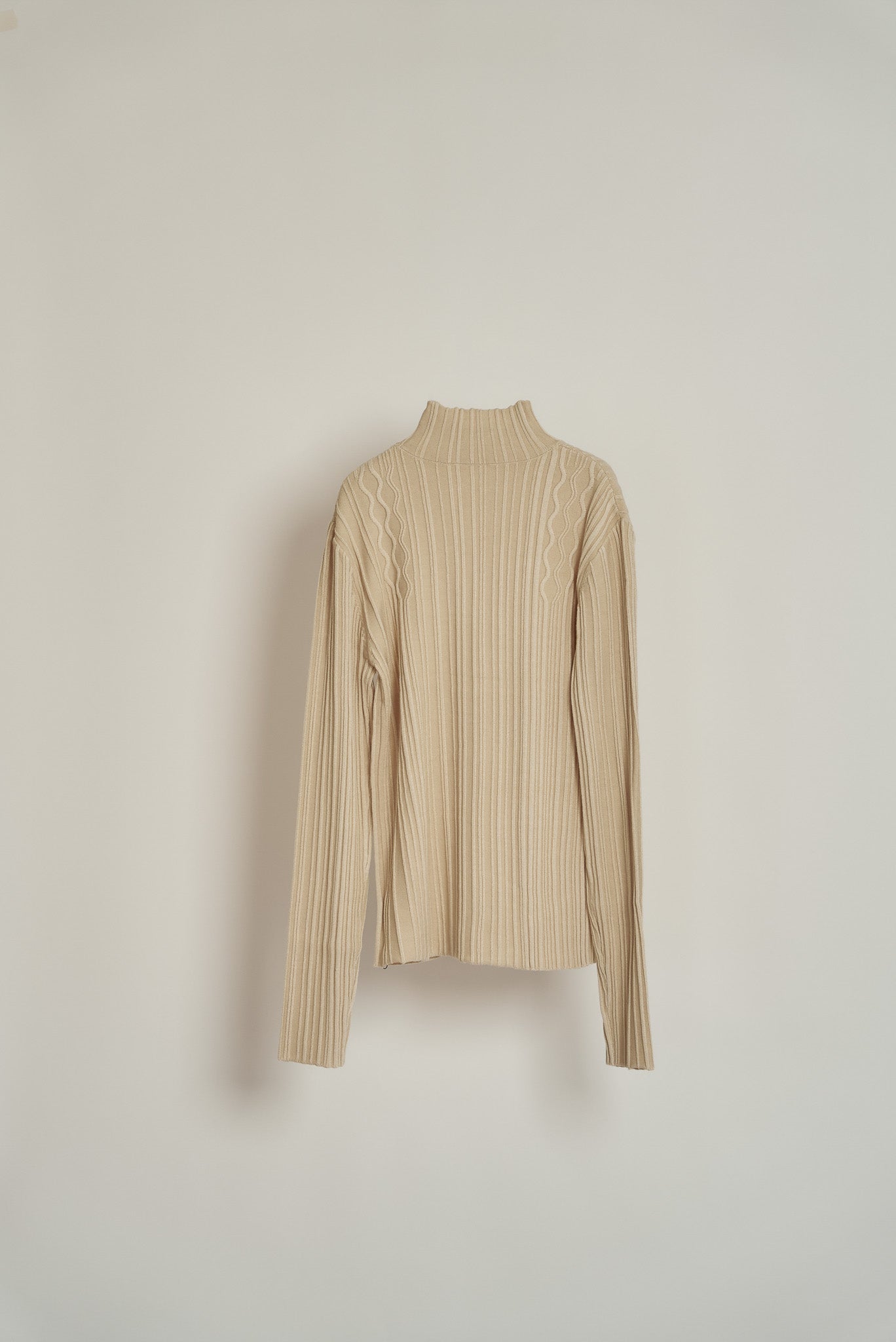 random line design knit – Eaphi