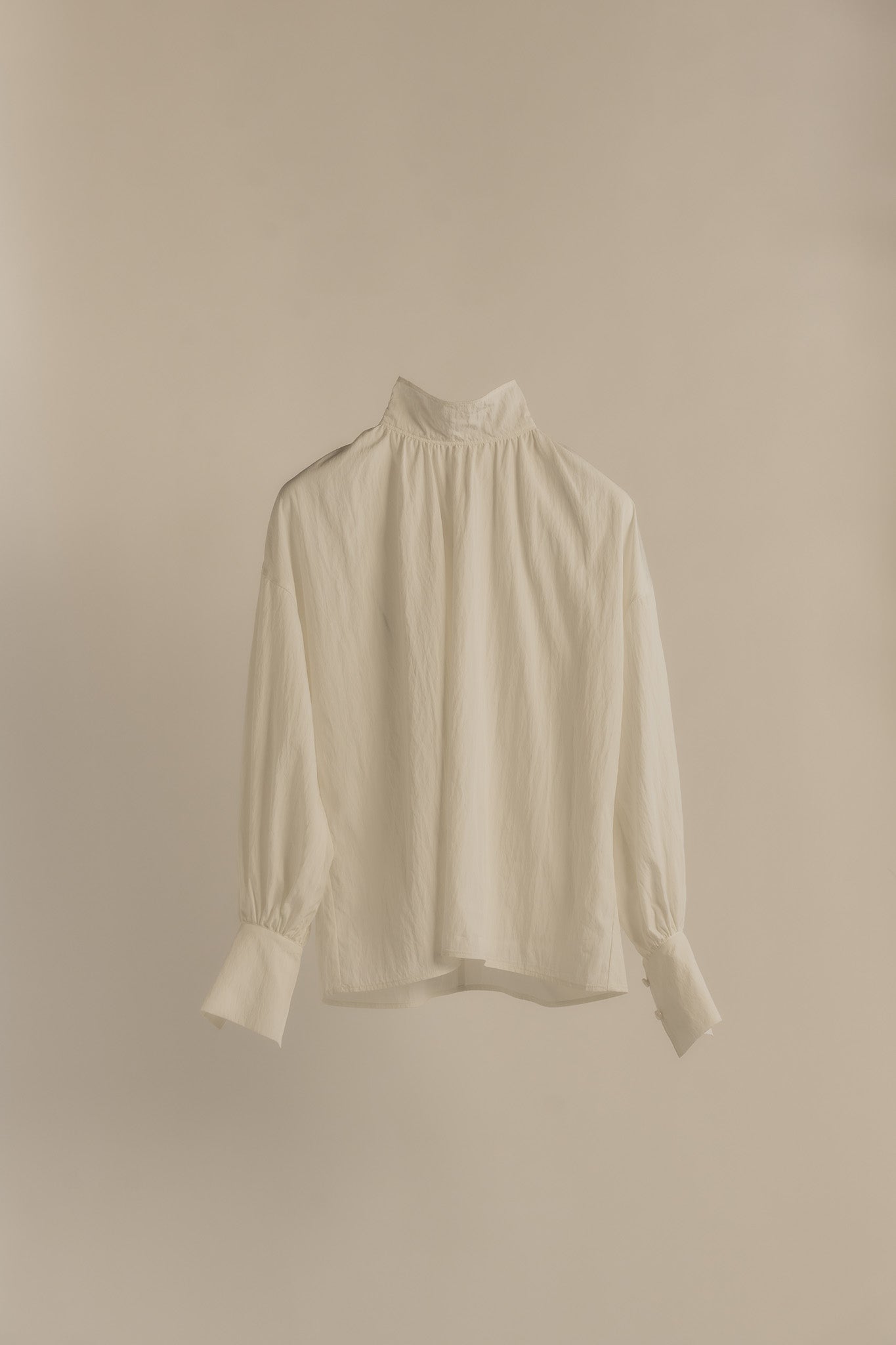 high neck blouse – Eaphi