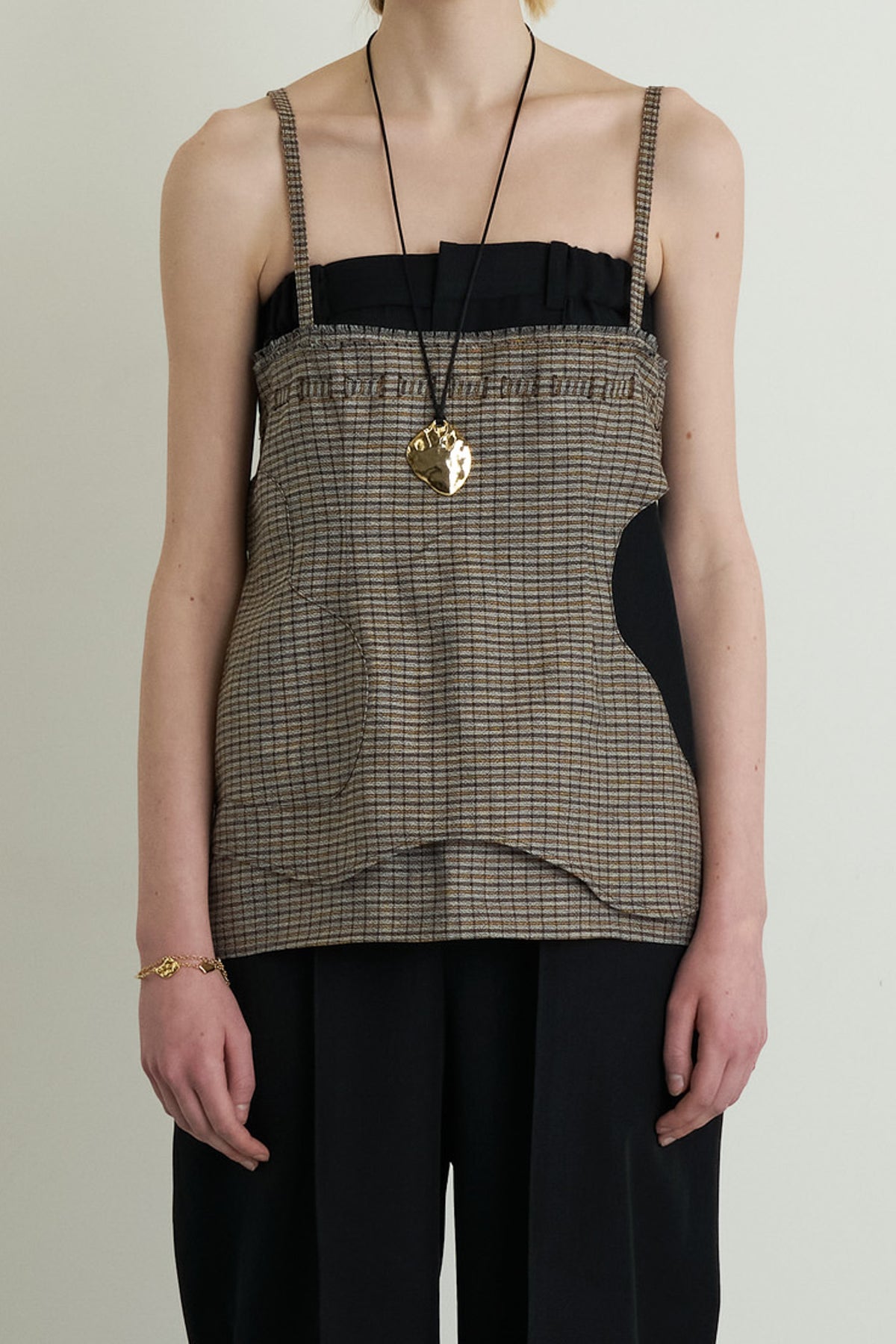 color_brown