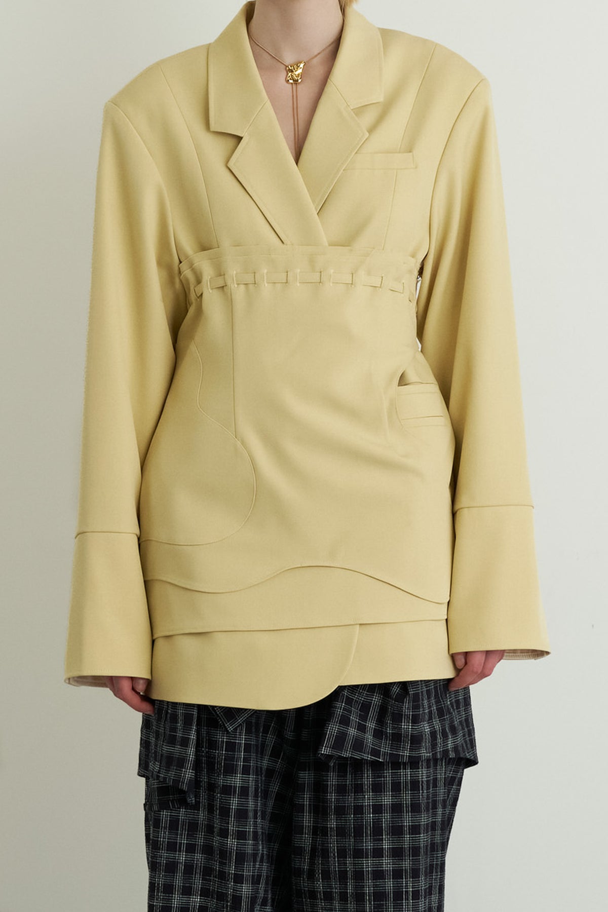 color_light yellow