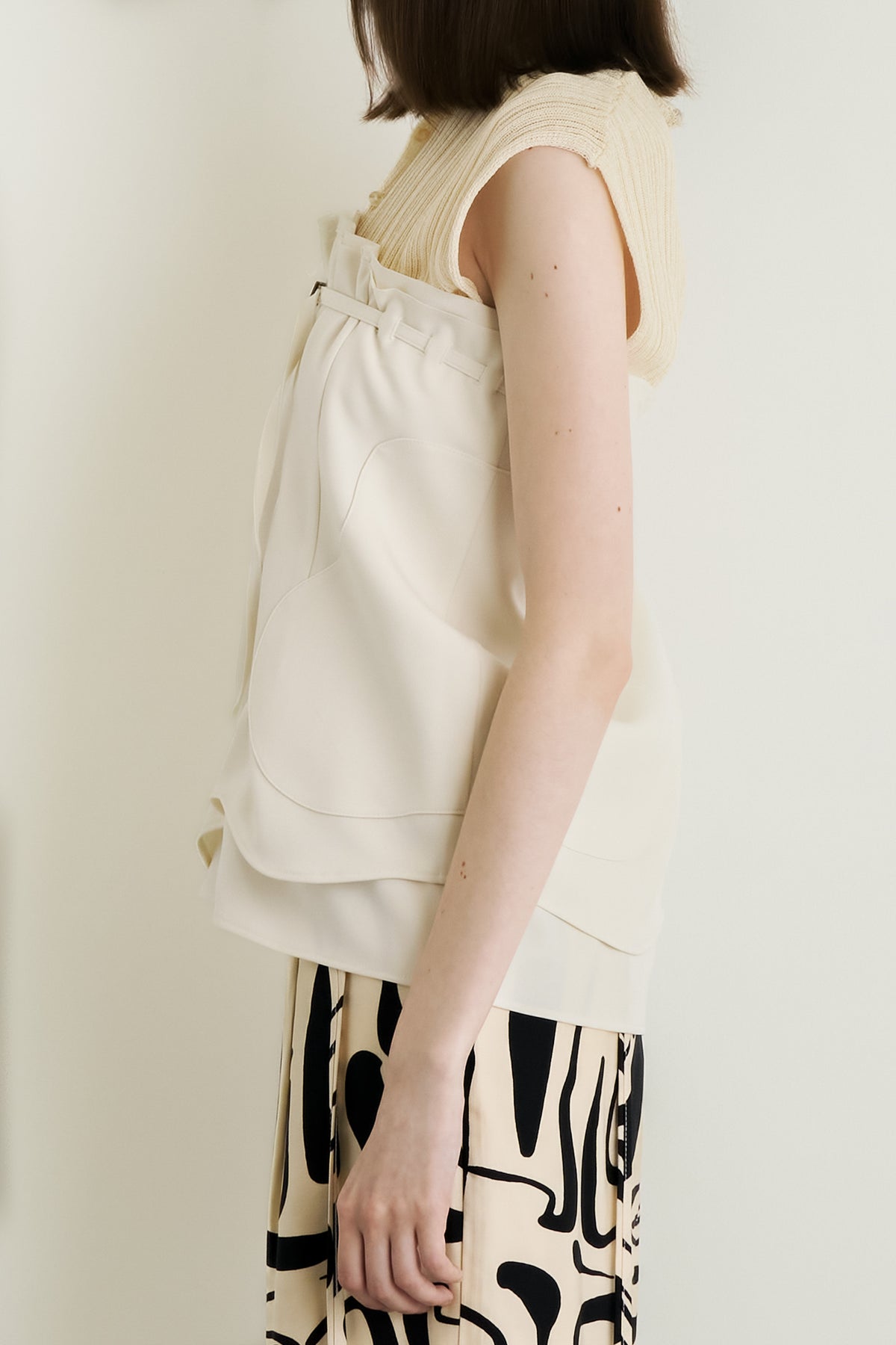 color_offwhite