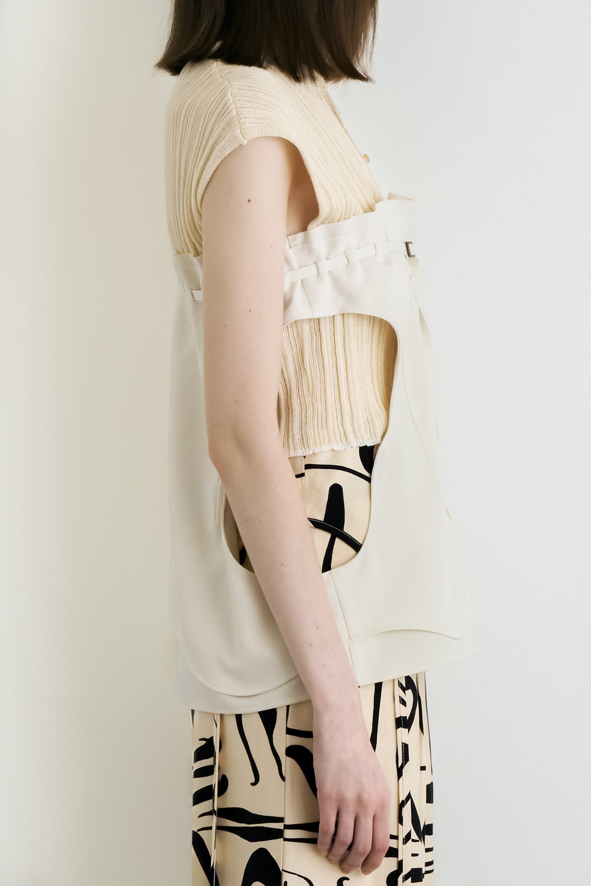 color_offwhite
