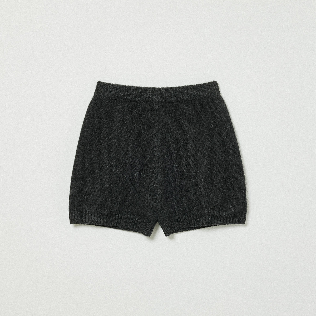 パンツ eaphi FLUFFY SHORT PANTS Eaphi FLUFFY SHORT PANTS ショートパンツ - メルカリ