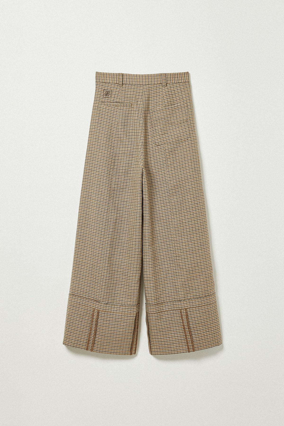 color_brown