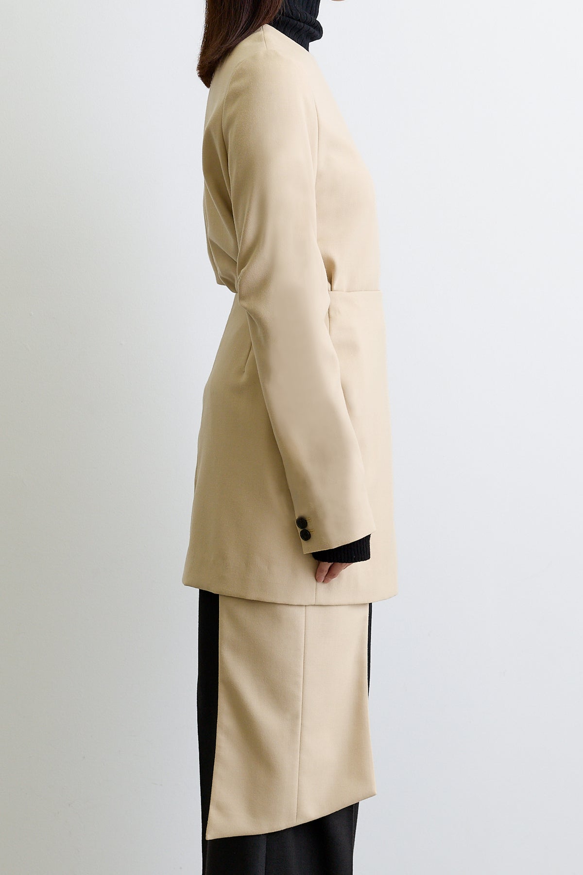 color_beige