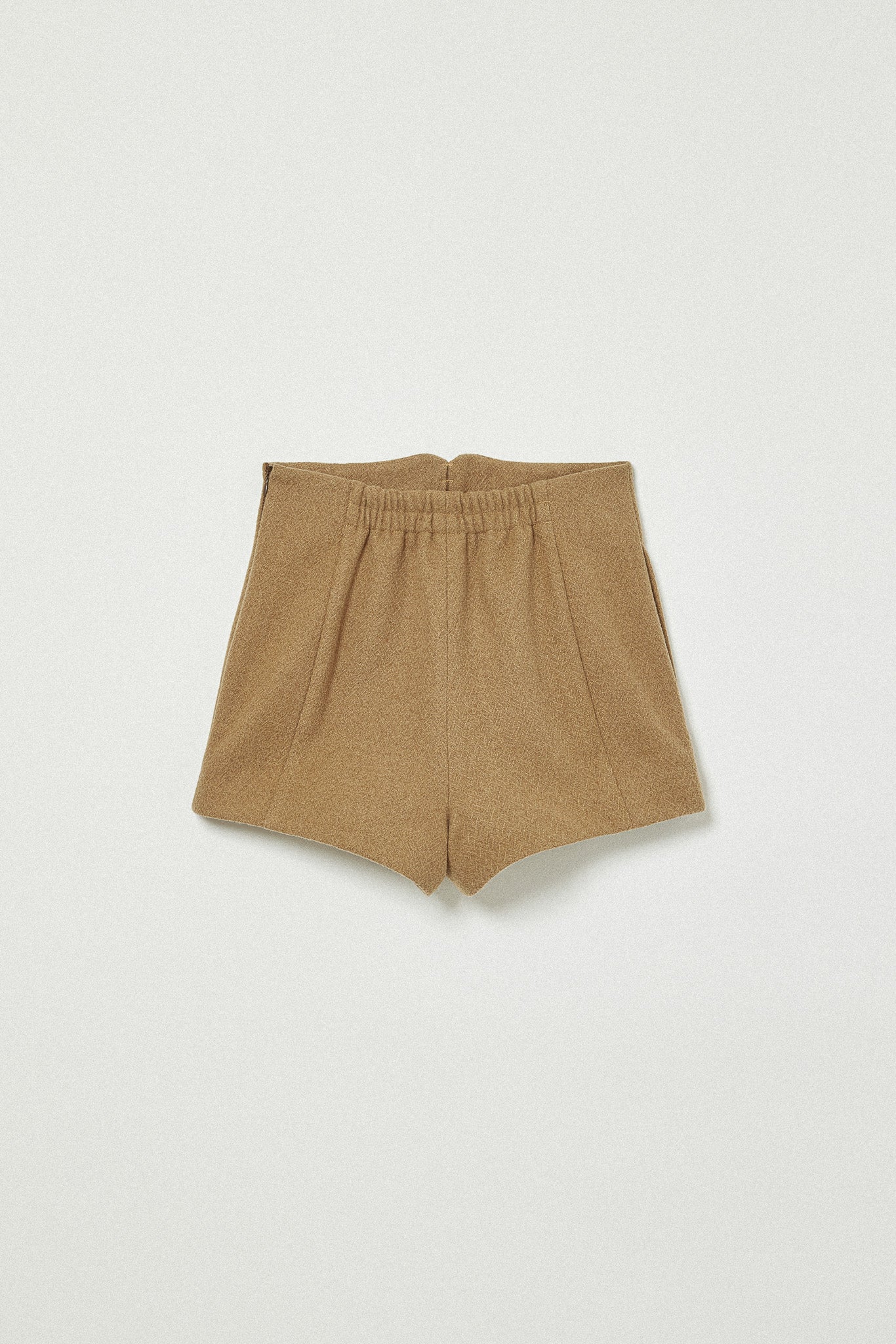 CLASSIC WOOL SHORT PANTS