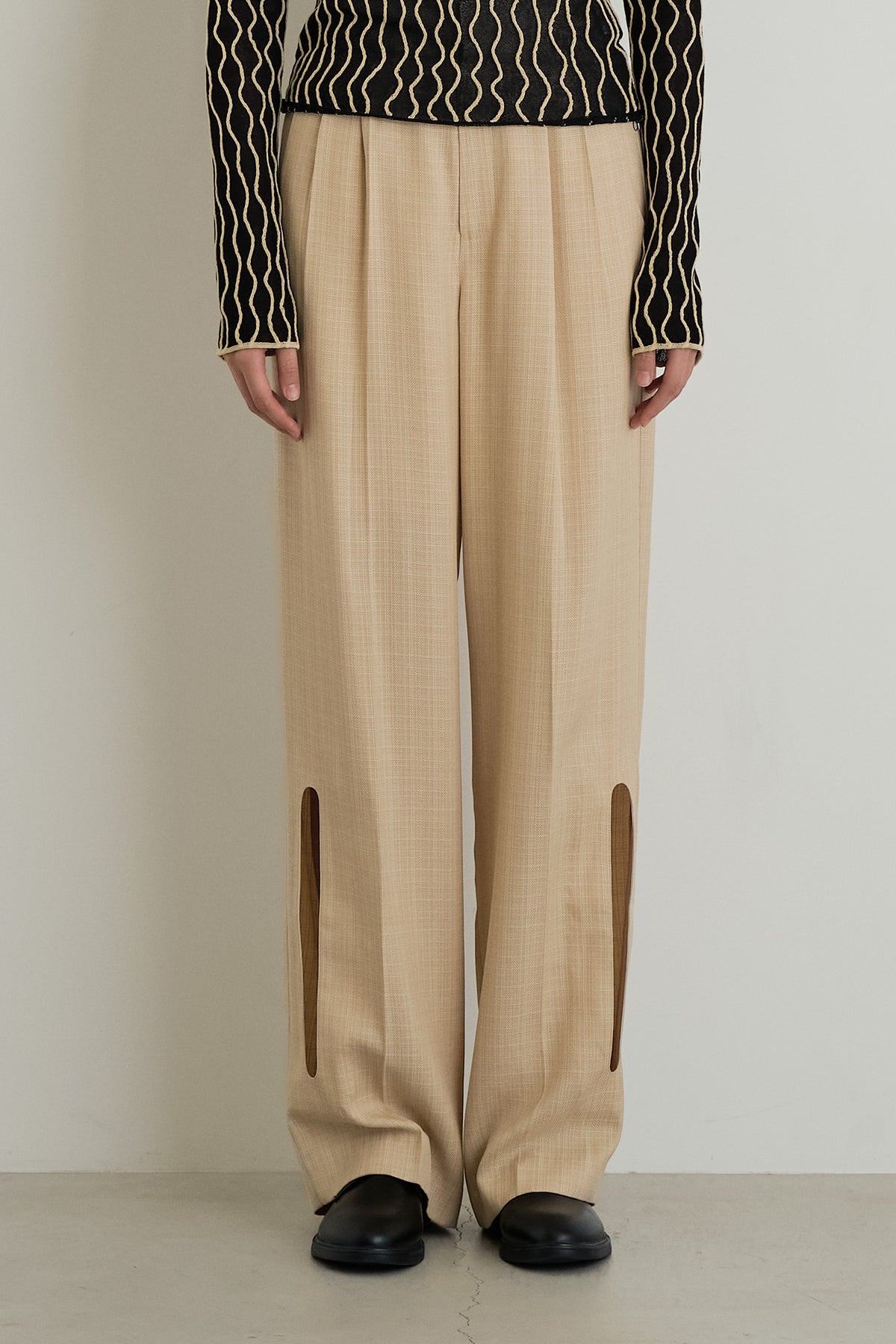 color_beige
