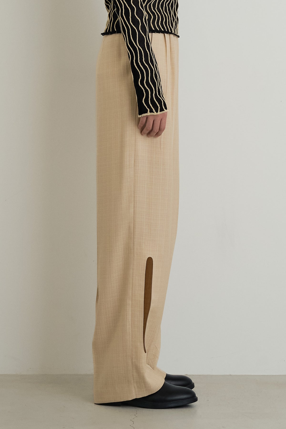 color_beige