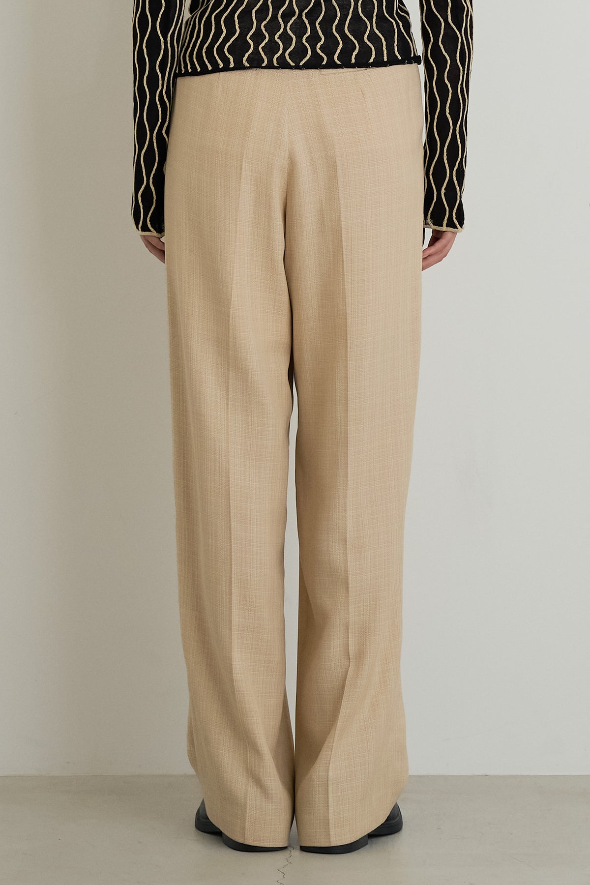 color_beige