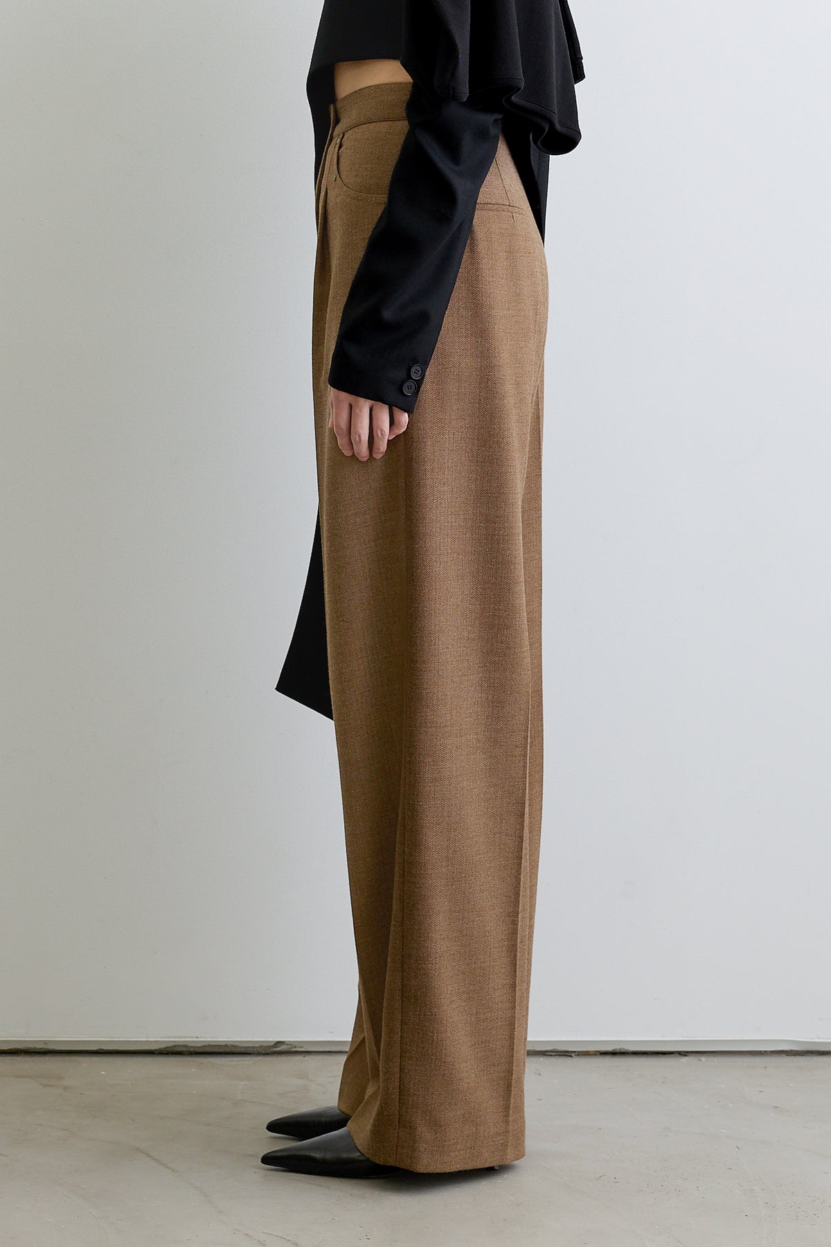 color_brown