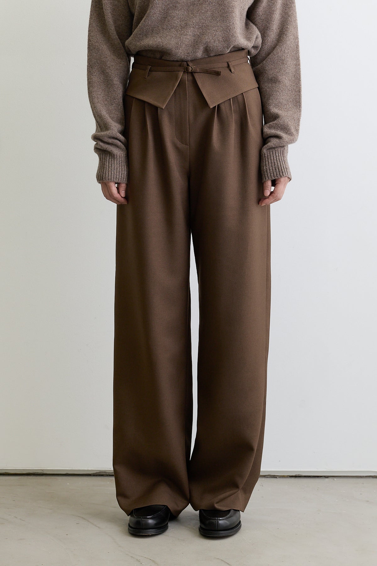 color_brown