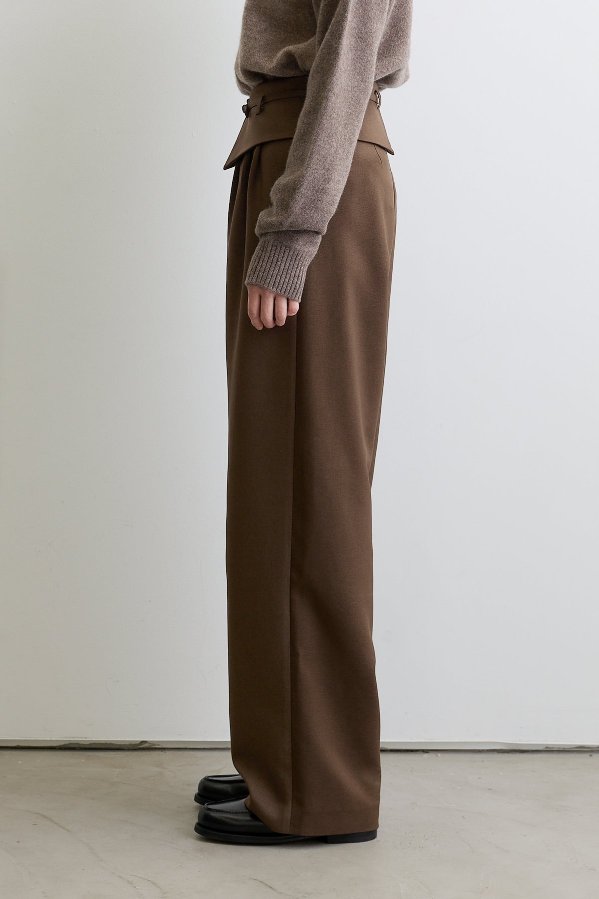 color_brown