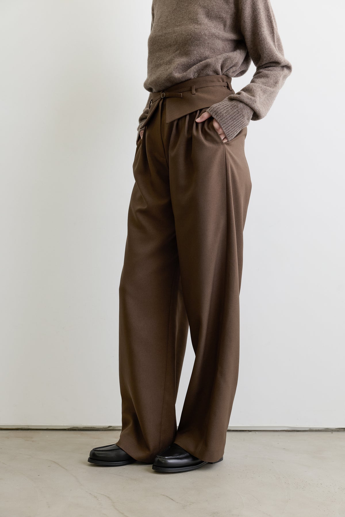 color_brown
