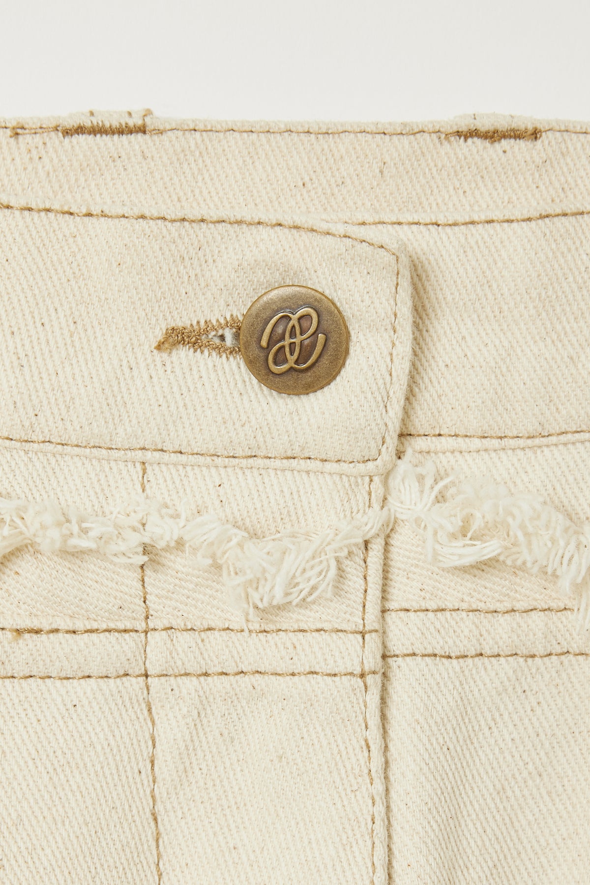 color_beige