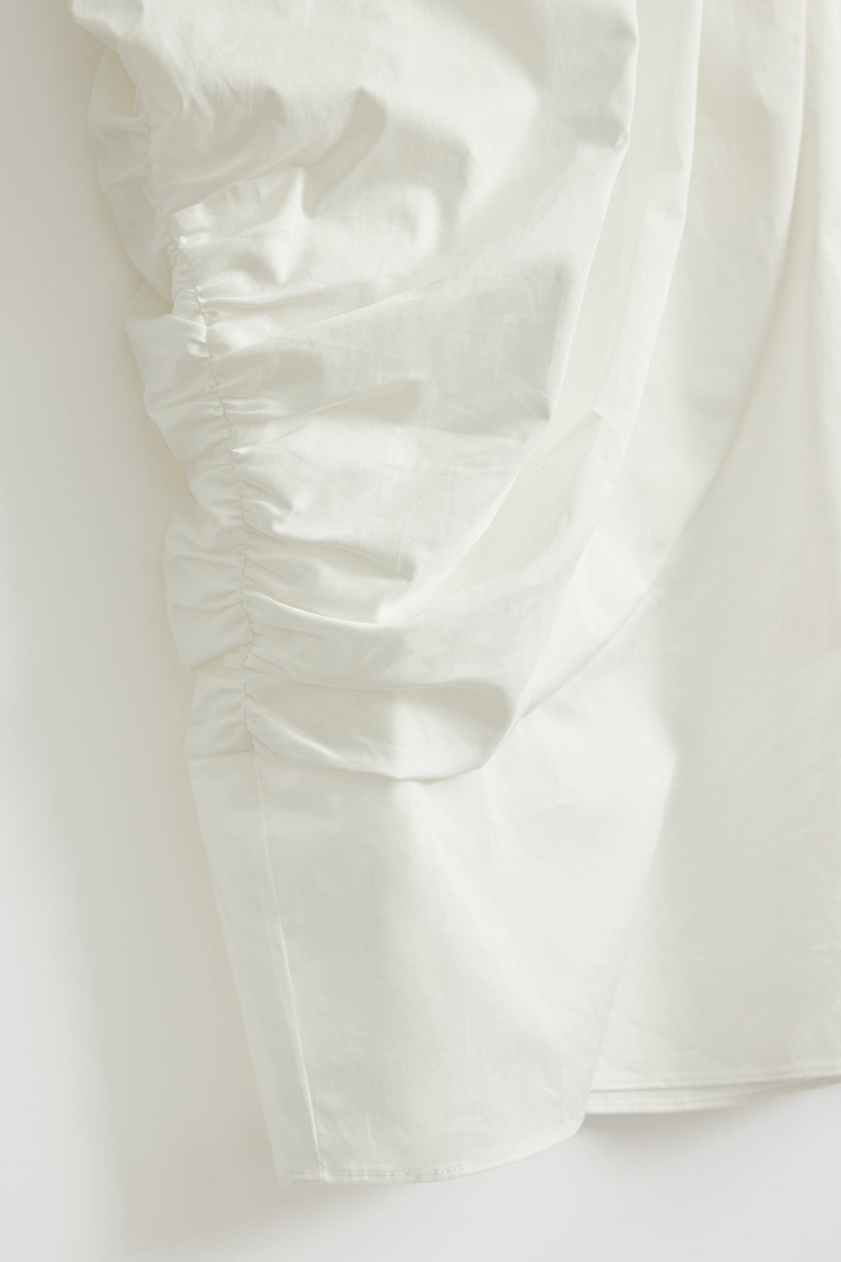 color_offwhite