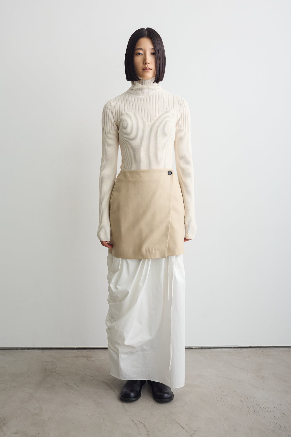 color_beige