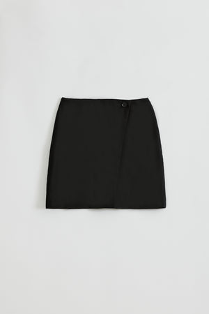 black / Short