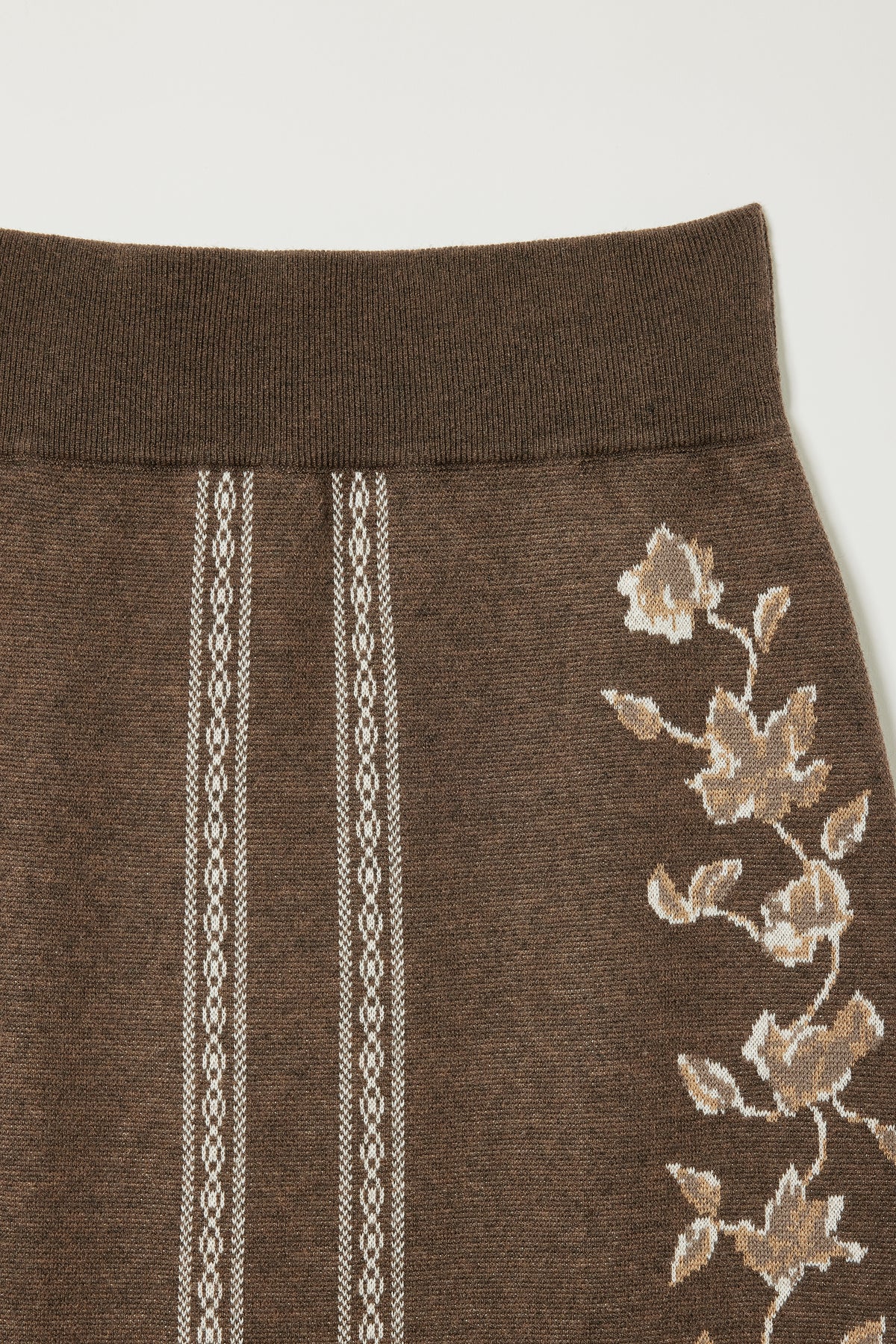 color_brown