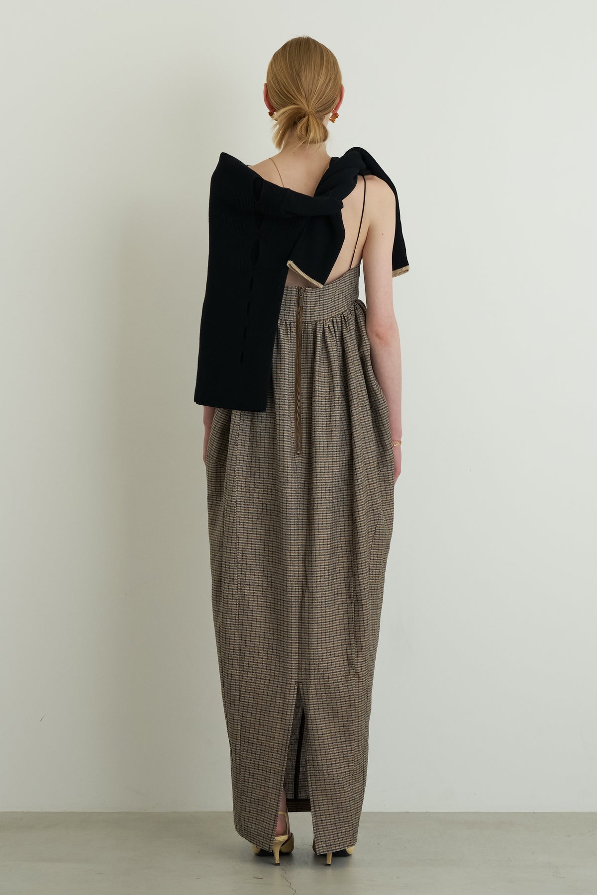 color_brown