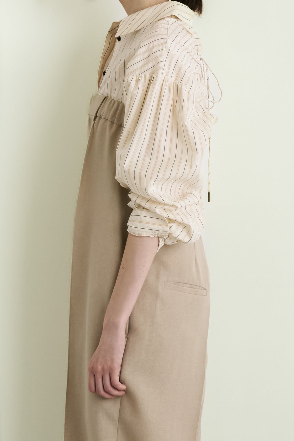 color_beige