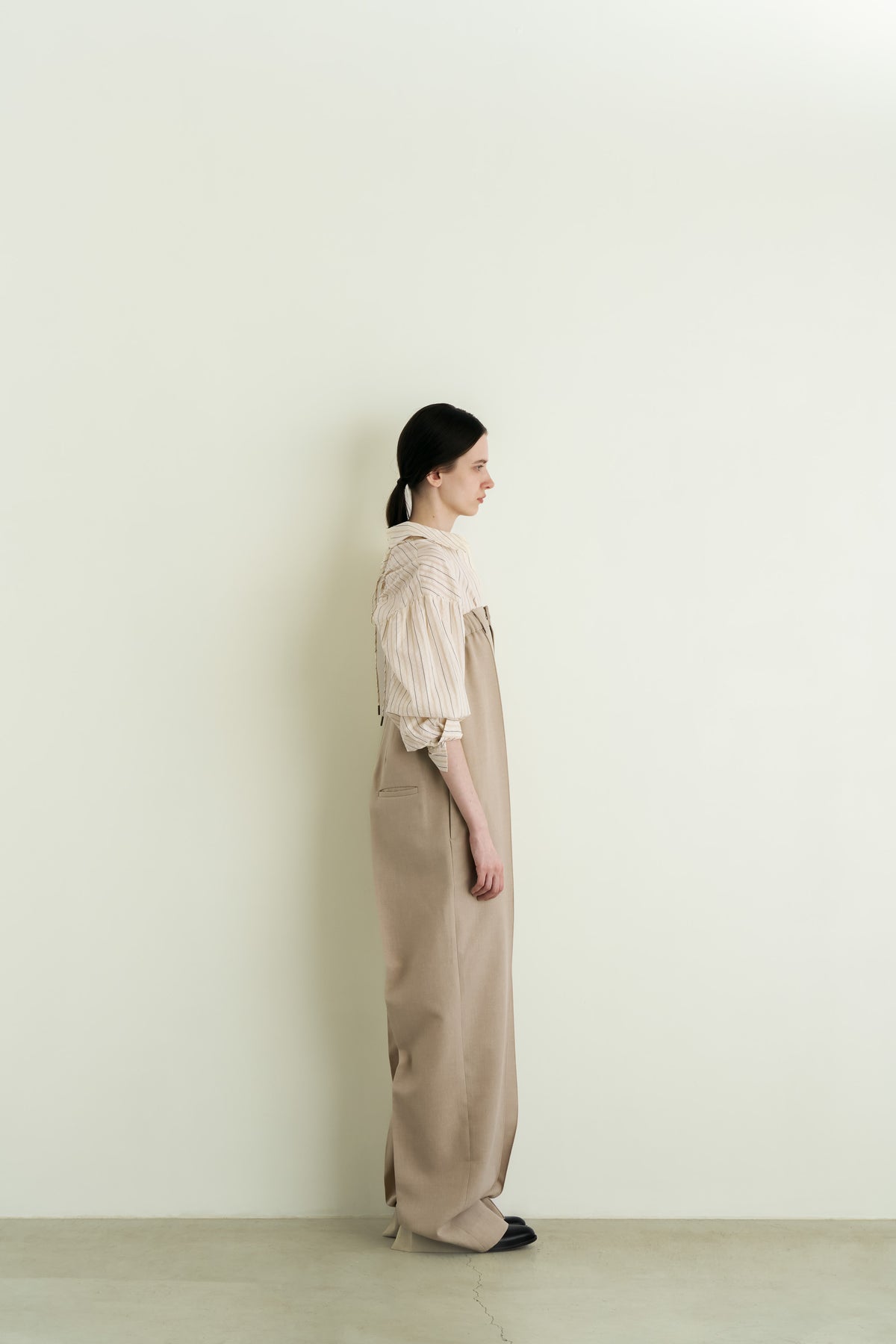 color_beige