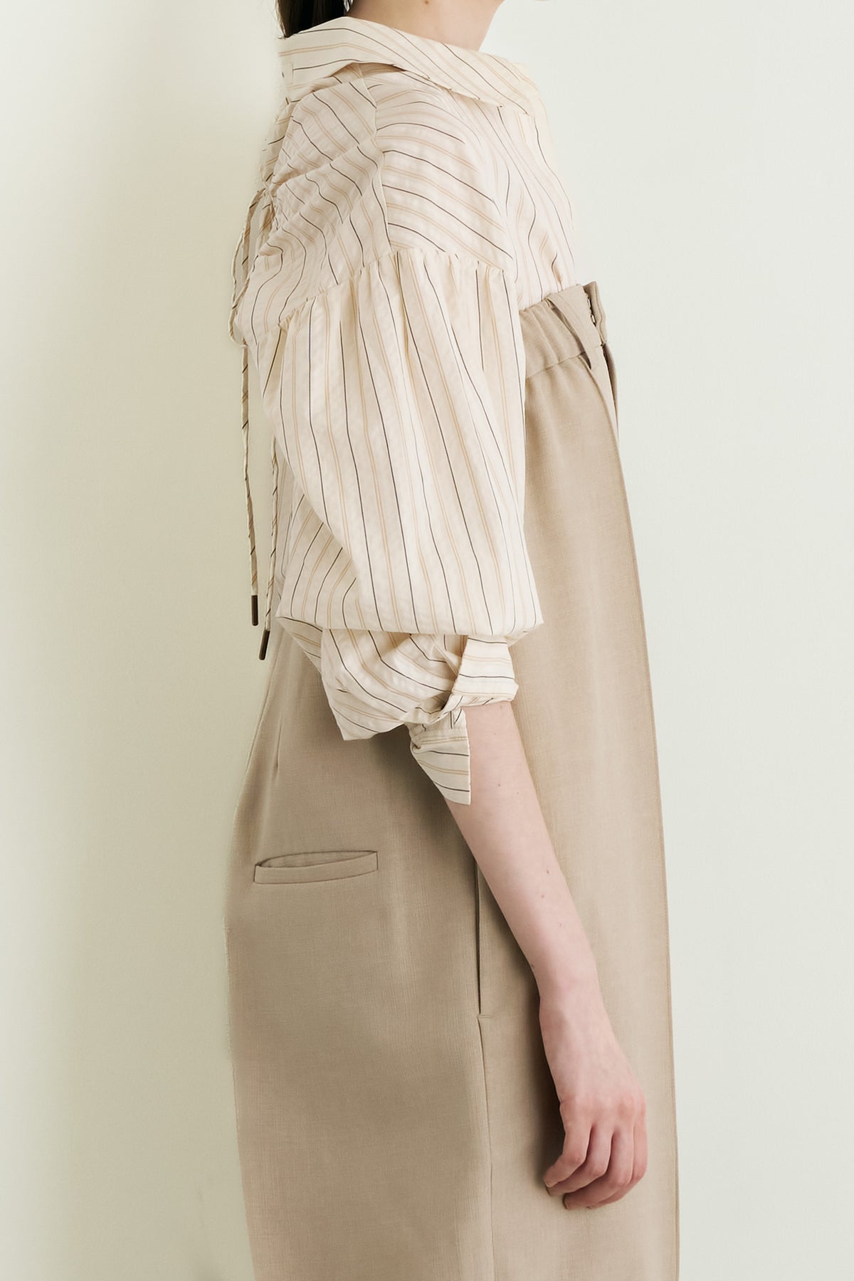 color_beige