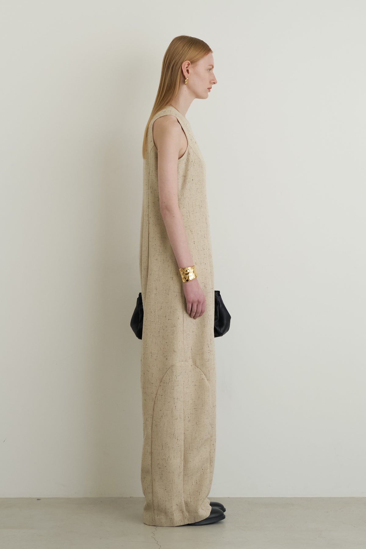 color_beige