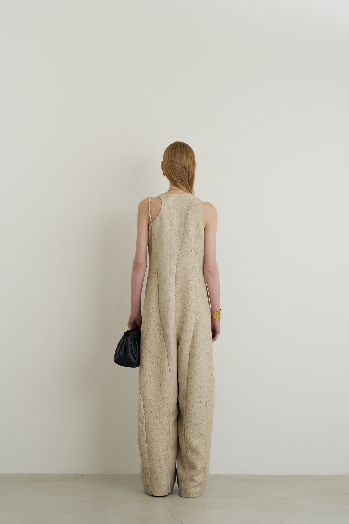 color_beige