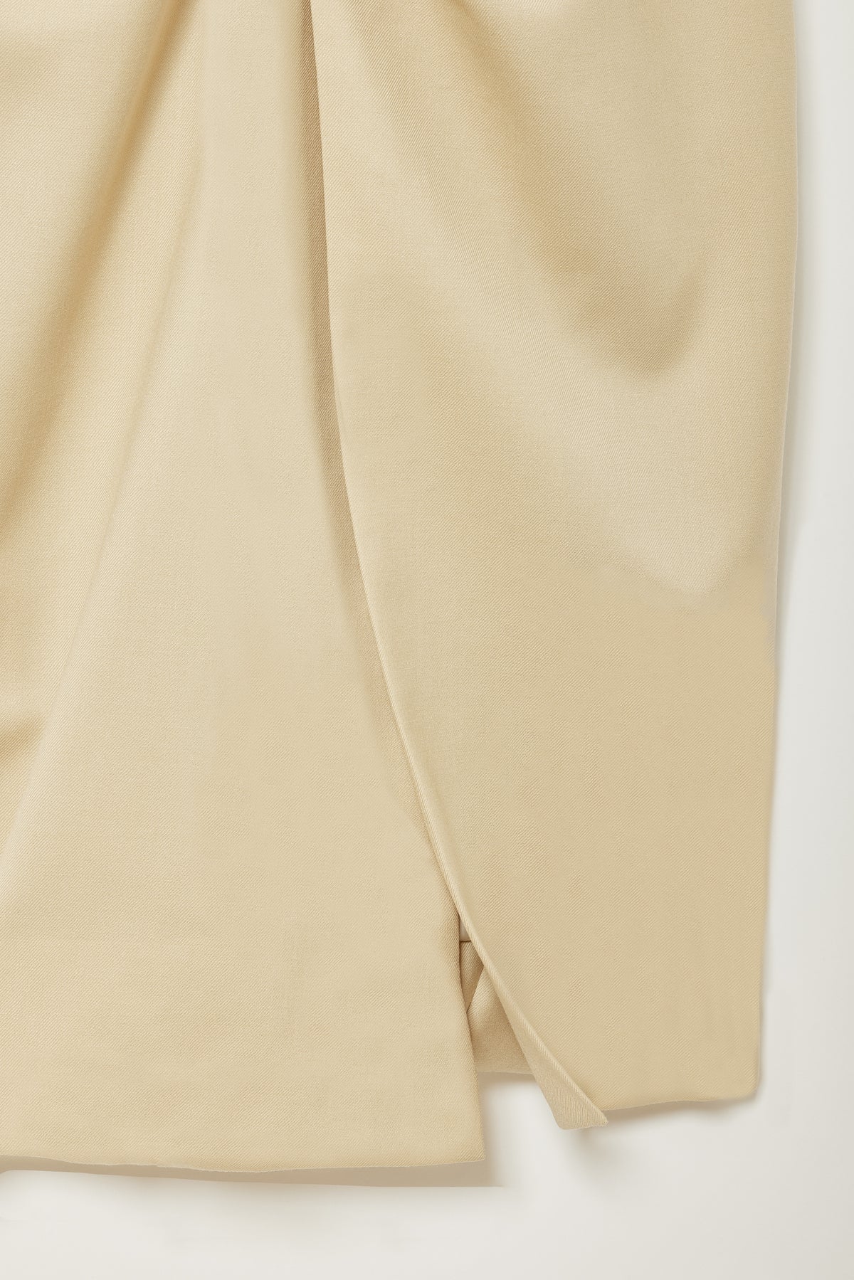 color_beige