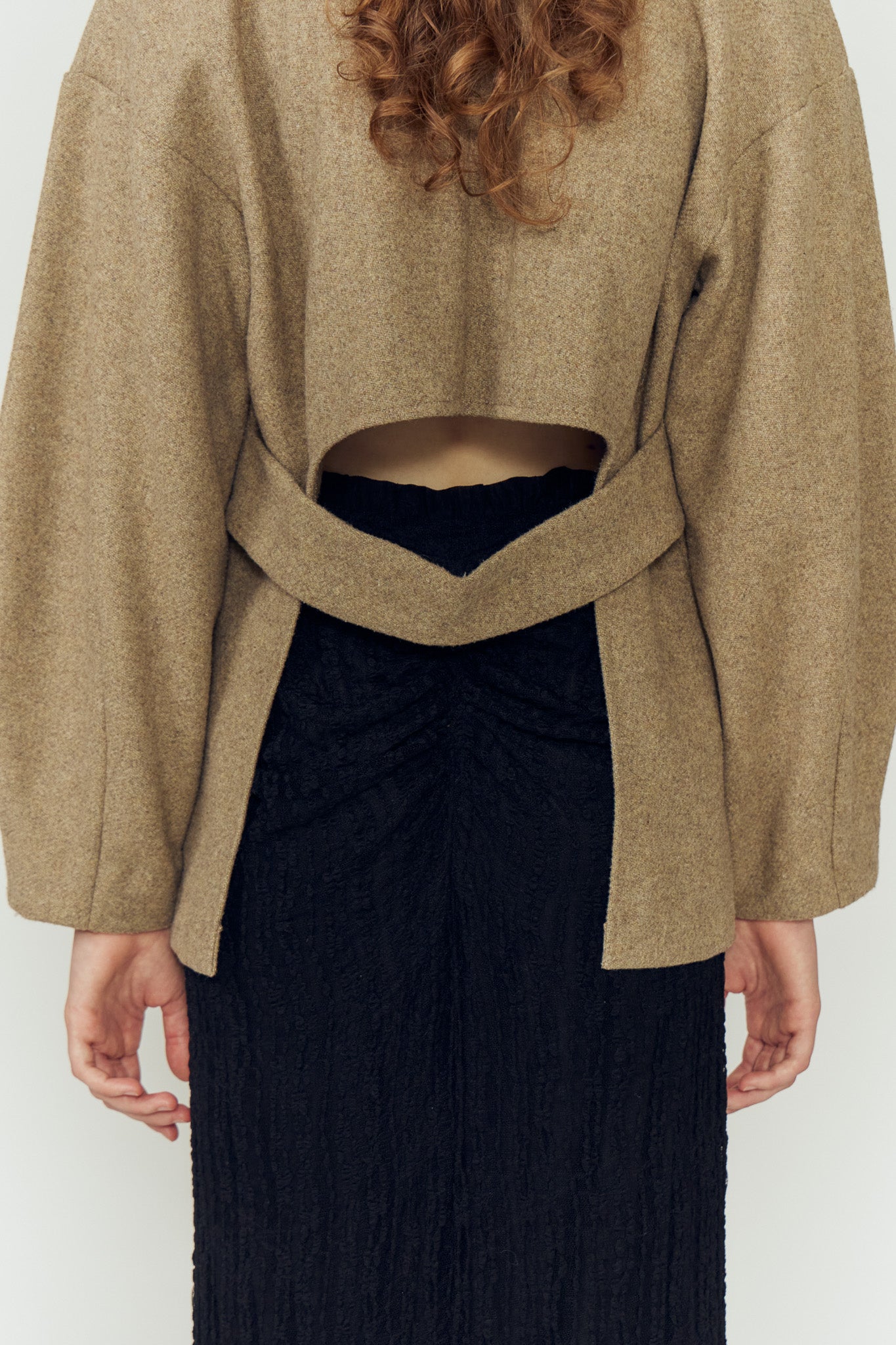 CURVE CUT LINE JACKET