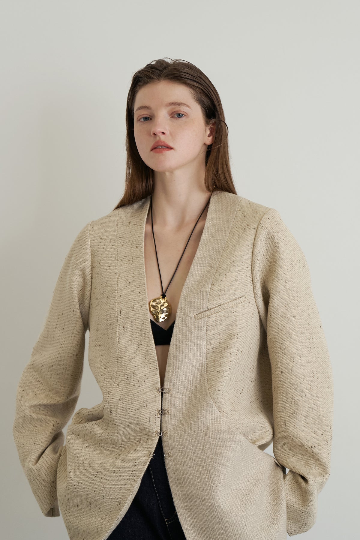 color_beige