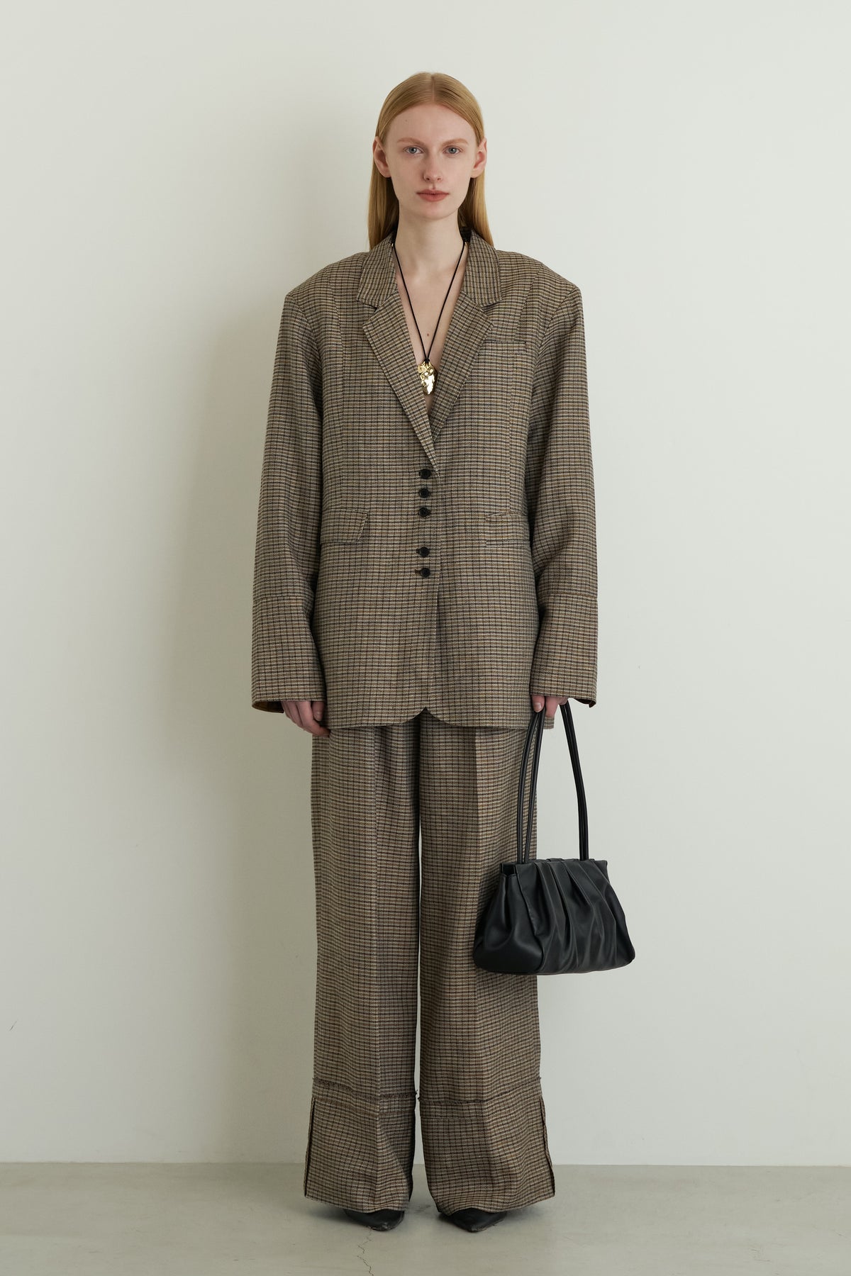 color_brown