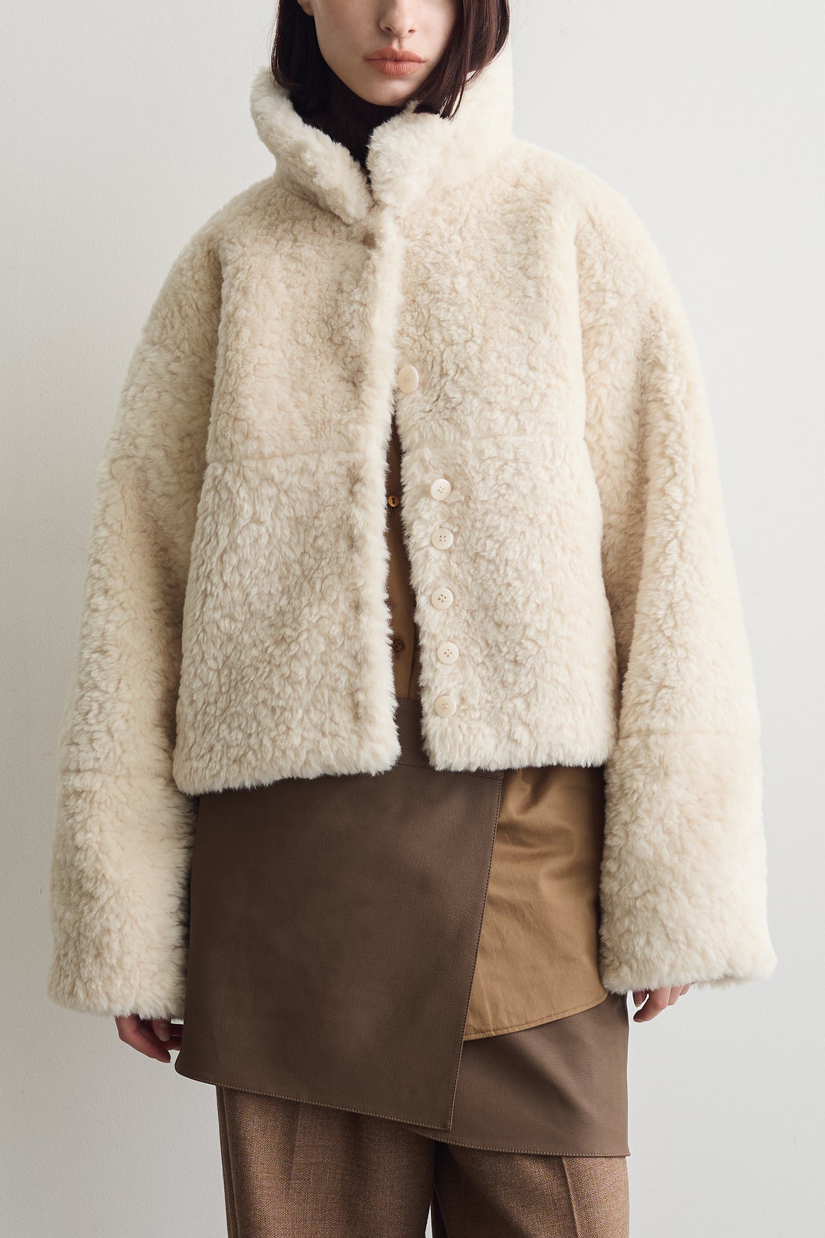 color_ivory